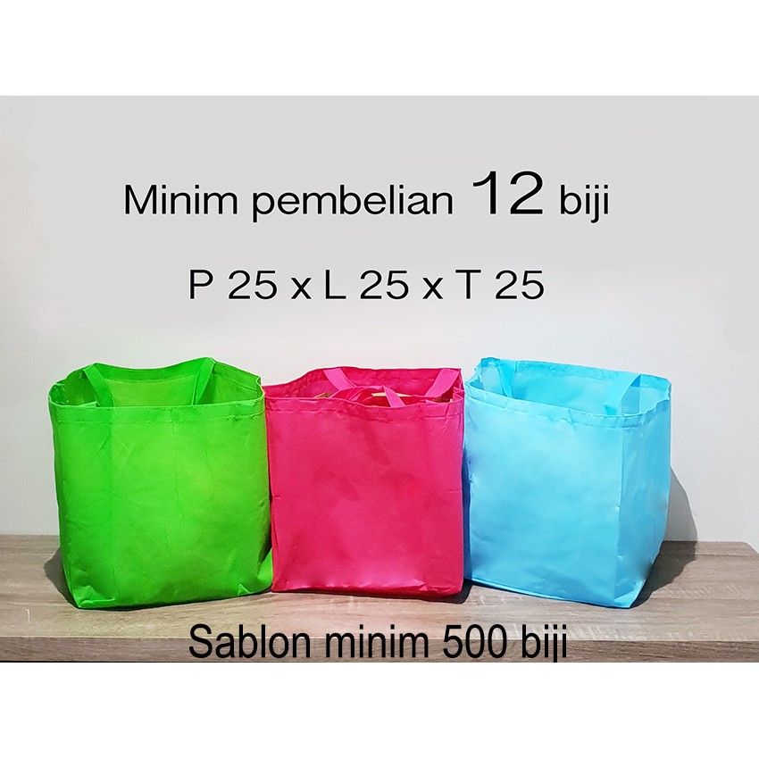 Tas Spunbond Ukuran 25x25 Sablon Min 500 Biji Tas Kain Polos Tas Kotak Nasi Tas Hajatan Shopee Indonesia