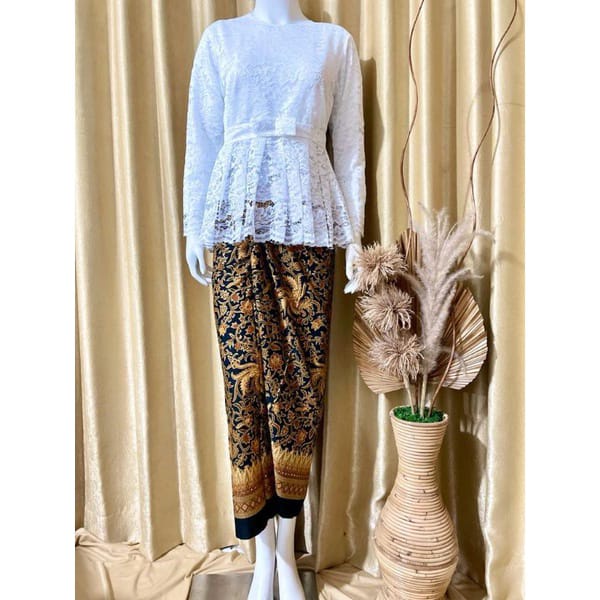 Setelan Kebaya Brukat Warna Putih / Kebaya Brukat / Kebaya Pesta