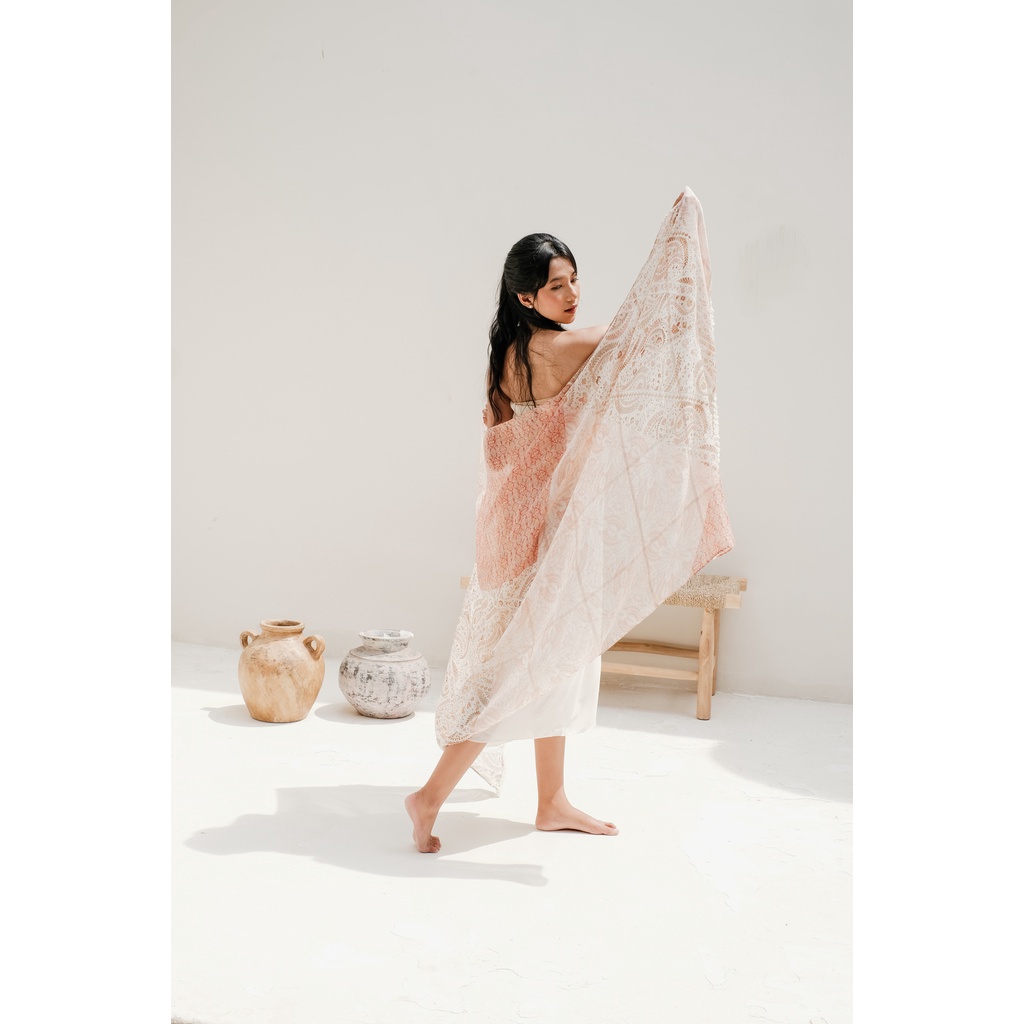 Maharani in Pink Shawl-1
