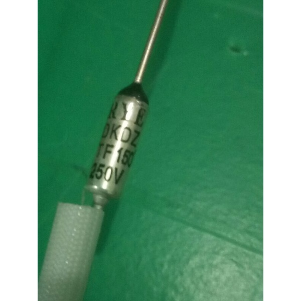 fuse (termofiuse) mejiccom 169.derajad .10A. 250v.