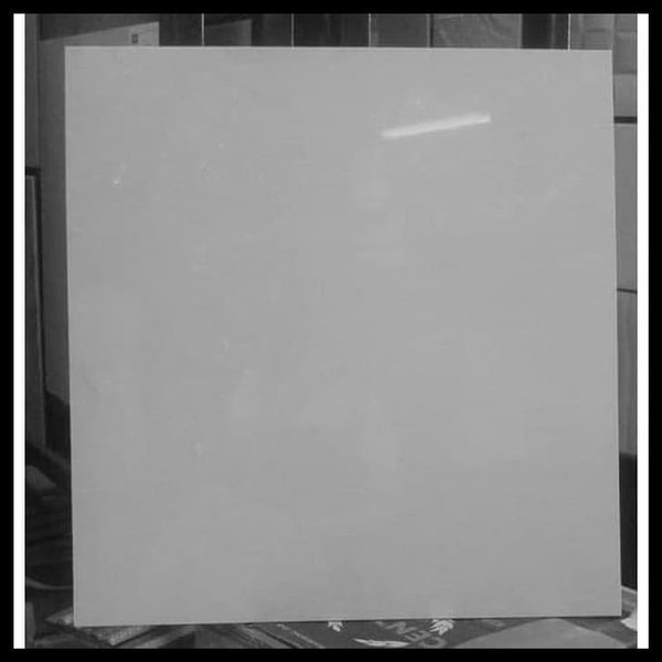 GRANIT 60x60 CREAM POLOS 60 x 60