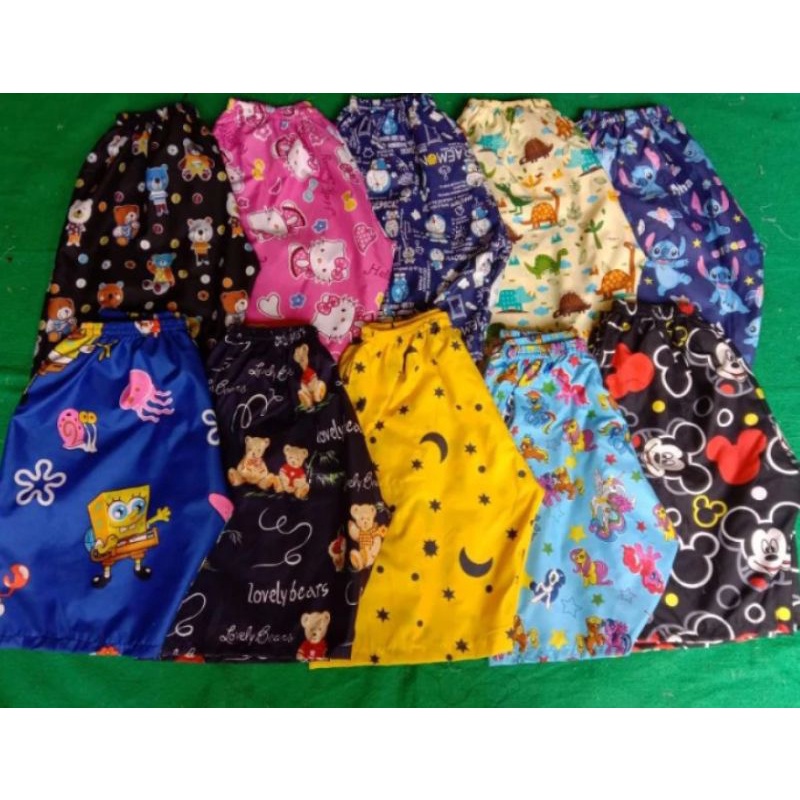 celana pendek anak usia 1- 3 tahun bahan polymikro motif kartun