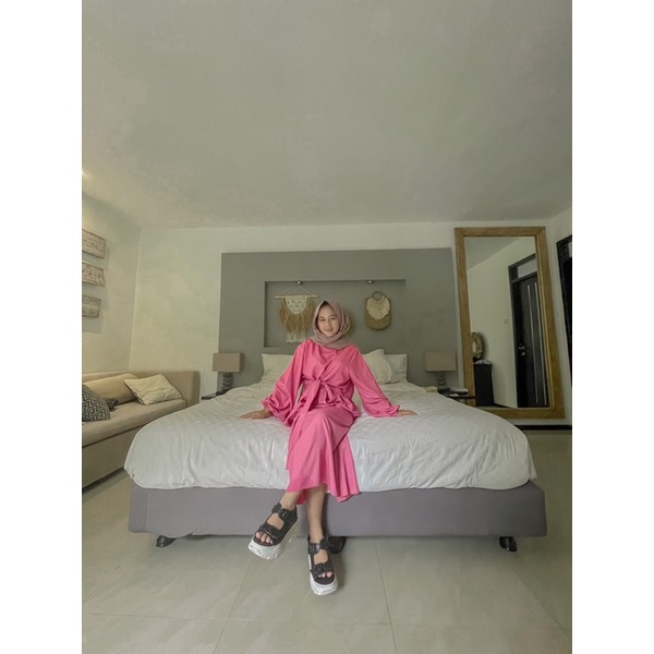 Oneset Aurel / oneset butikzarv.id