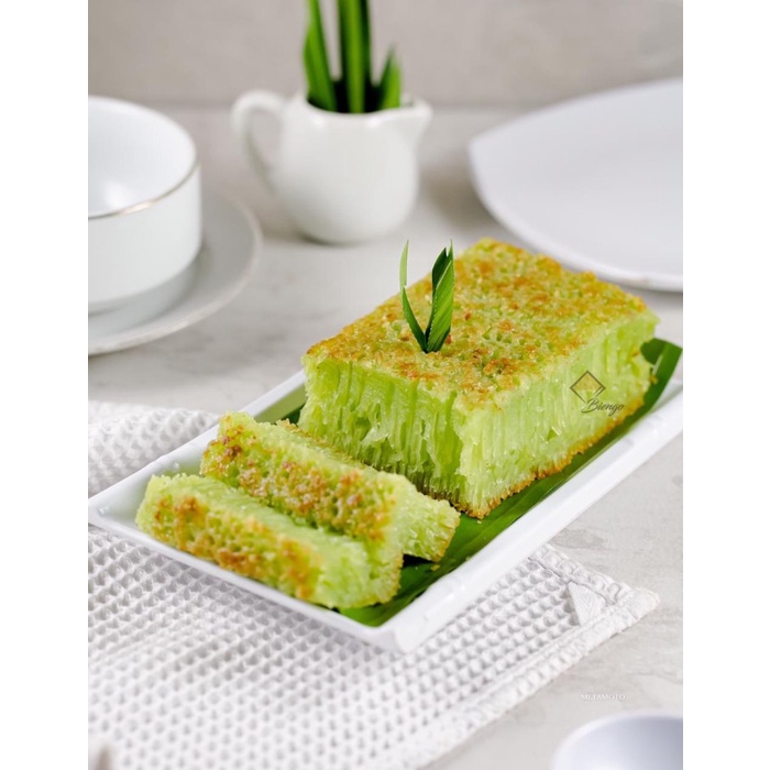 

KERING-KUE- BIKA AMBON MEDIUM - PANDAN MEDIUM -KUE-KERING.