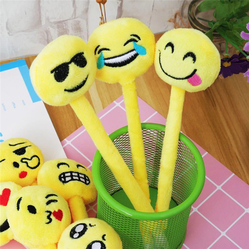 

INDORETAIL | 1 Pcs Kawaii Plush Emoji Ekspresi Wajah Bola Pena Bolpoin Tinta Biru Kartun Untuk