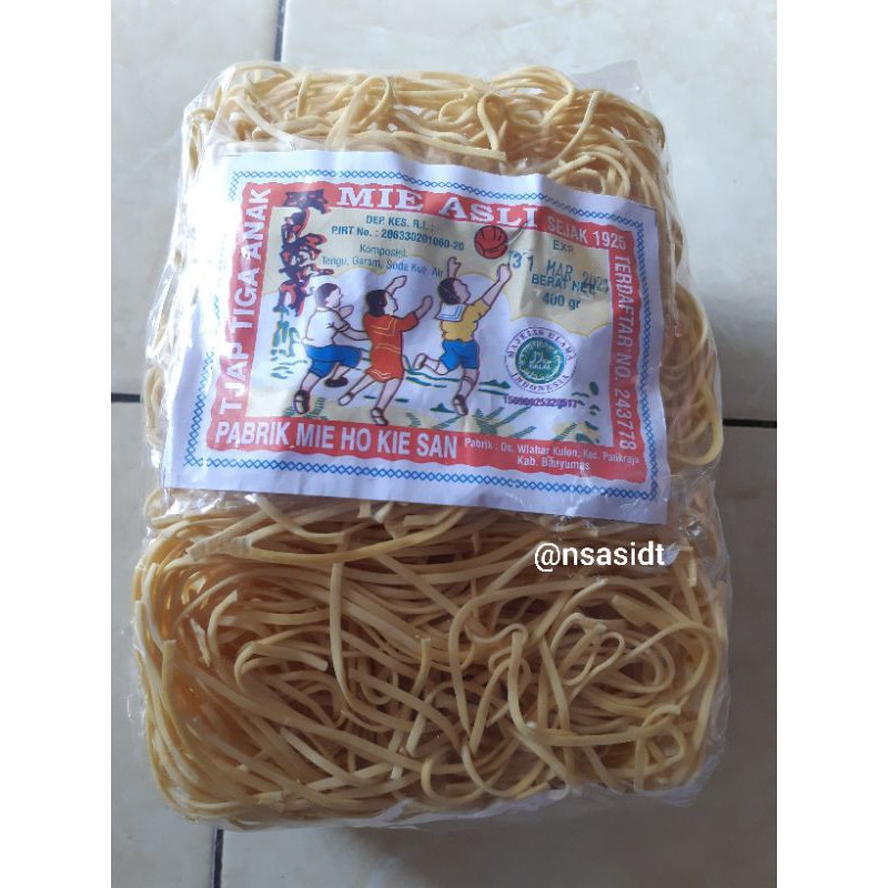 

Mie Kuning Cap Tiga Anak