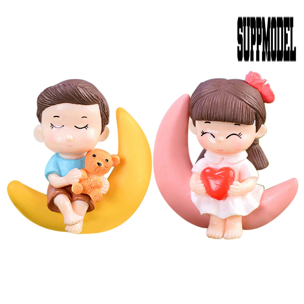 Suppmodel 2Pcs / Set Gantungan Kunci Boneka Anak Laki-Laki / Perempuan Mini Bahan Resin Untuk Dekorasi Taman DIY