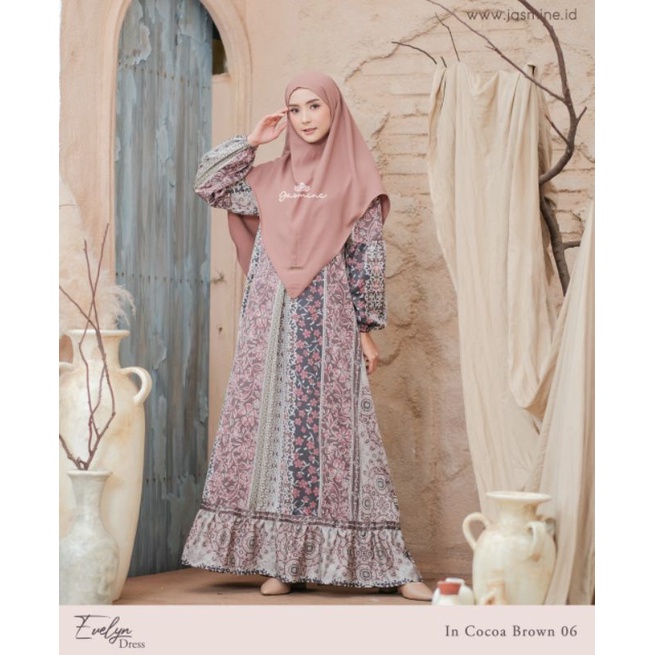 Evelyn dress by Jasmine