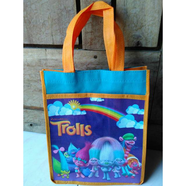 

Tas jinjing kantong karakter trolls | tas souvenir ultah unik | terbaru, termurah, terunik