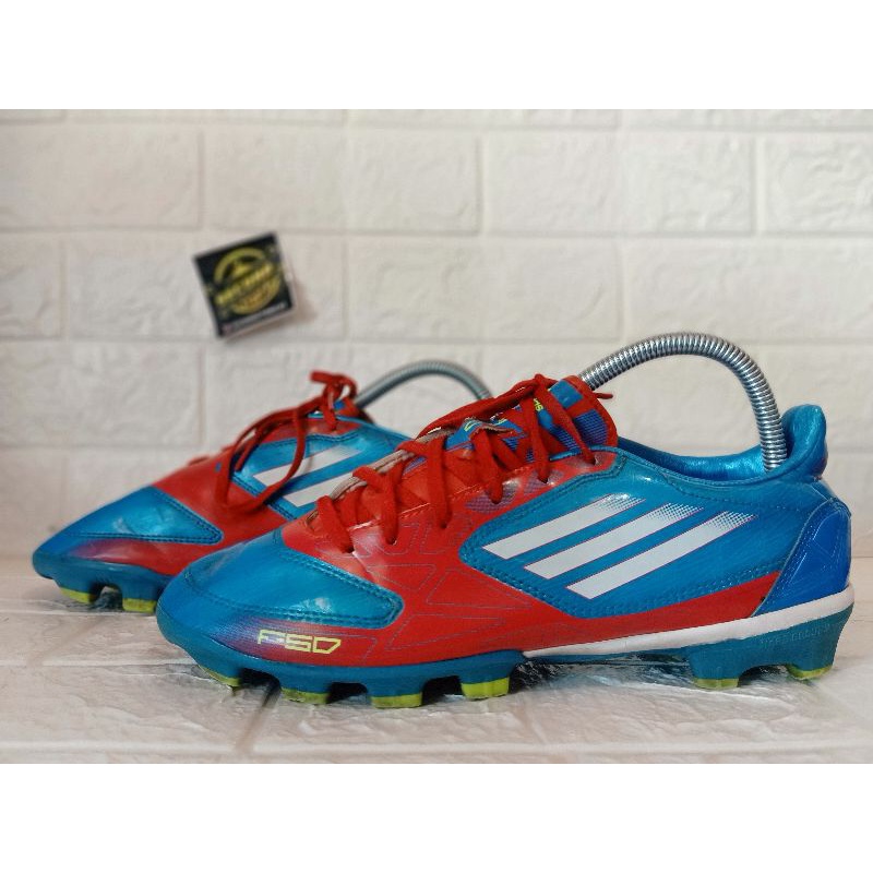 SEPATU BOLA ADIDAS F50 SECOND [SECOND BRAND ORIGINAL TERMURAH TERPERCAYA DAN BERKUALITAS]