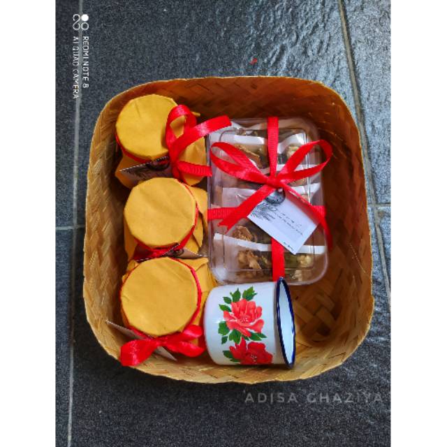 

Hampers jadul lengkap ( kopi +teh+ wedang telang/uwuh)