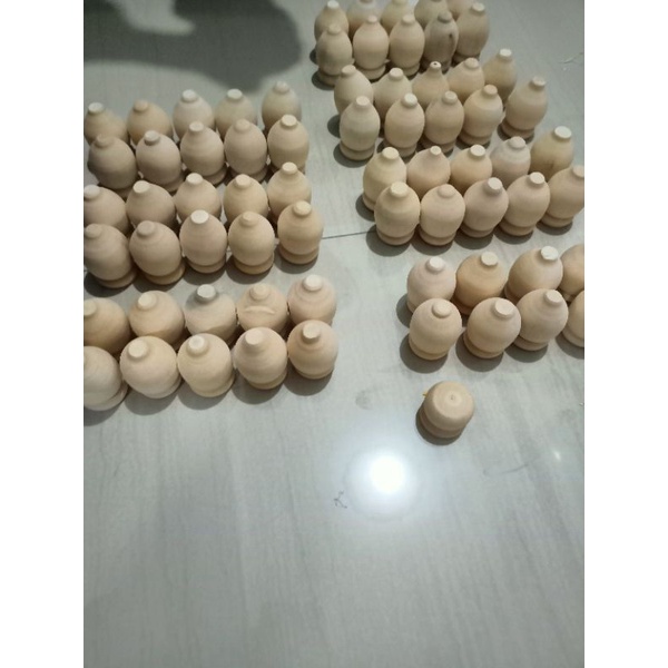 Pion kayu mentah / mentahan