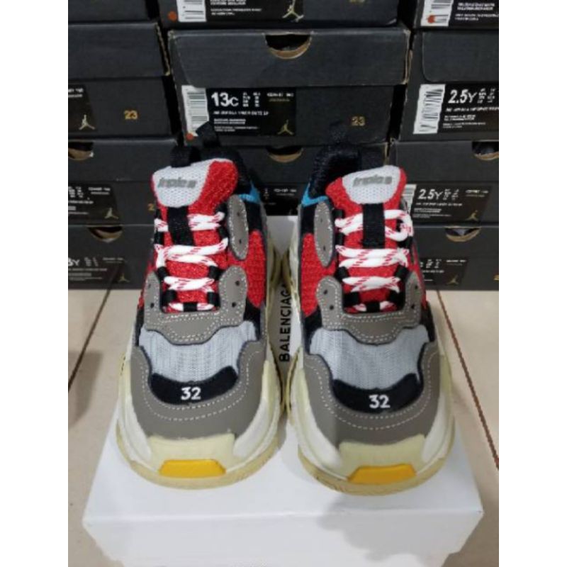 sepatu anak balenciaga triple S