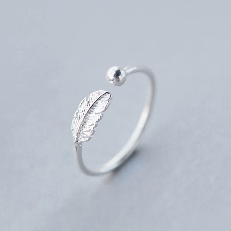 Cincin Model Terbuka Desain Daun Warna silver glossy Gaya Simple Kreatif Untuk Wanita