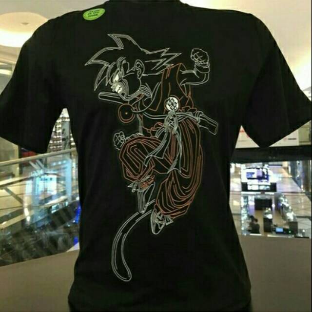 Kaos Dragon Ball Goku