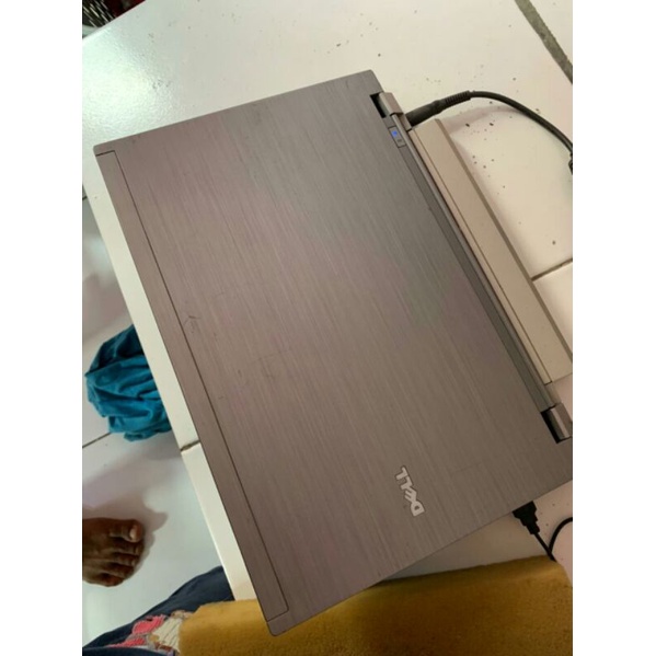 laptop merk DELL core 5