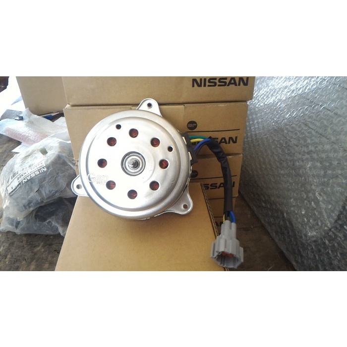 motor fan radiator nissan march