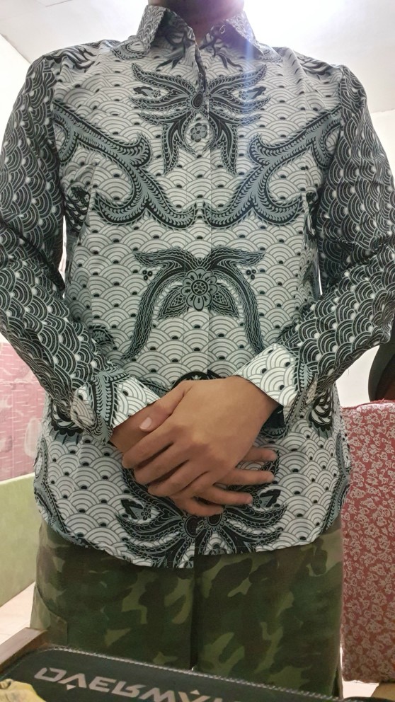 Kuncoro Sukma Kemeja Batik Pria Lengan Panjang Slimfit Katun Printing Hem Baju Seragam Kantor Modern