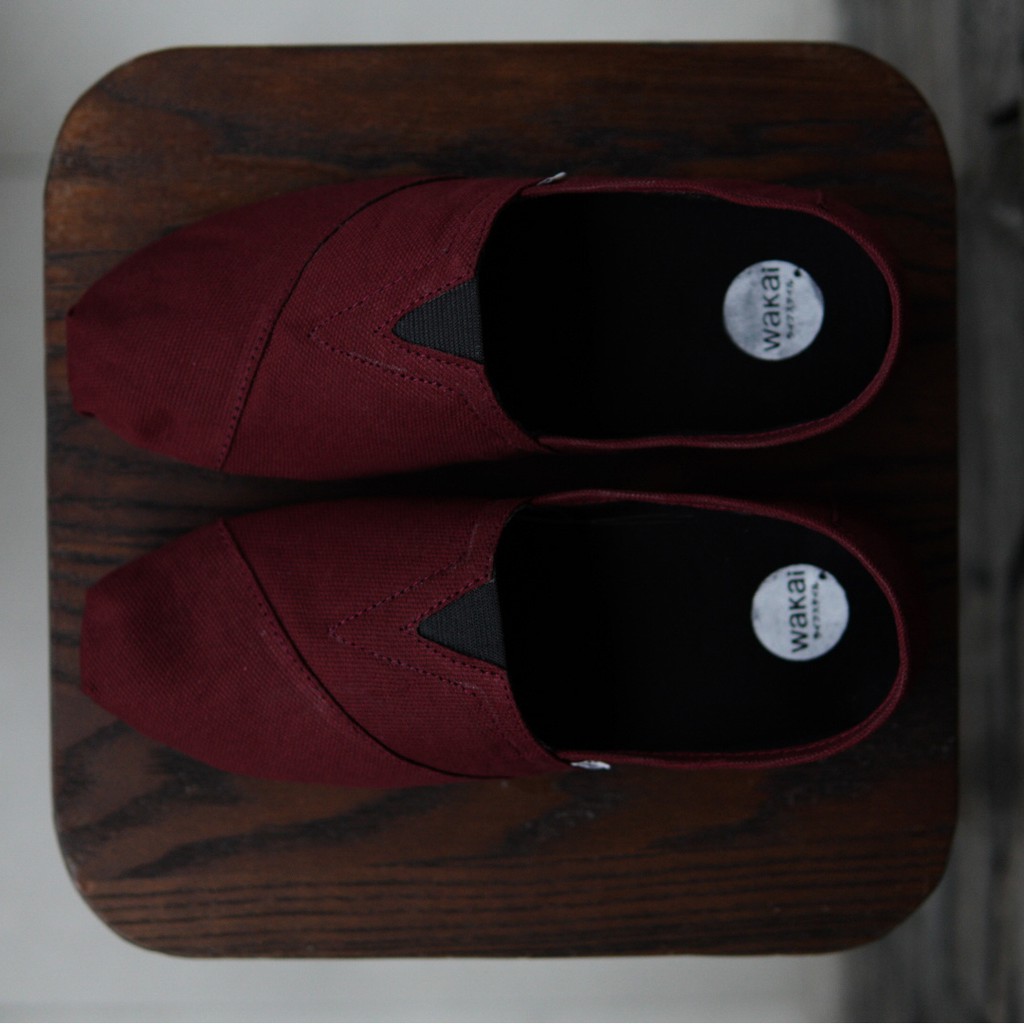 Sepatu Pria Wakai Slip-On FWCC119 UKIYOENJOY Red Merah