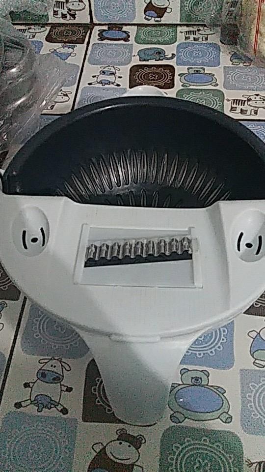 Parutan 7in1 Serbaguna Stainless Steel / Perlengkapan Rumah / Peralatan Masak / Parutan & Peeler