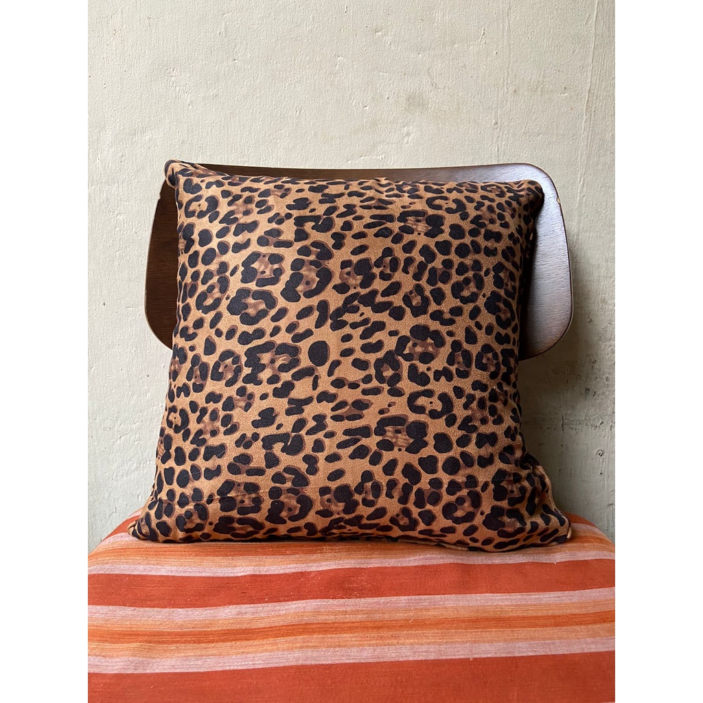 Bantal Sofa Suede sarung saja by request