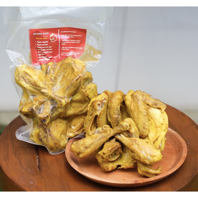 

Ayam (ungkeb) serundeng - WARUNG OTI