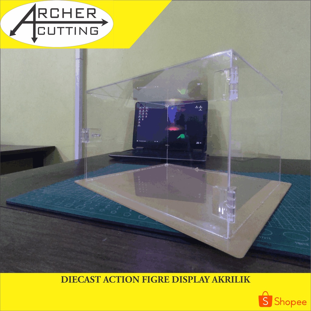 BOX DIECAST DISPLAY ACTION FIGURE AKRILIK PLUS ENGSEL GEMBOK