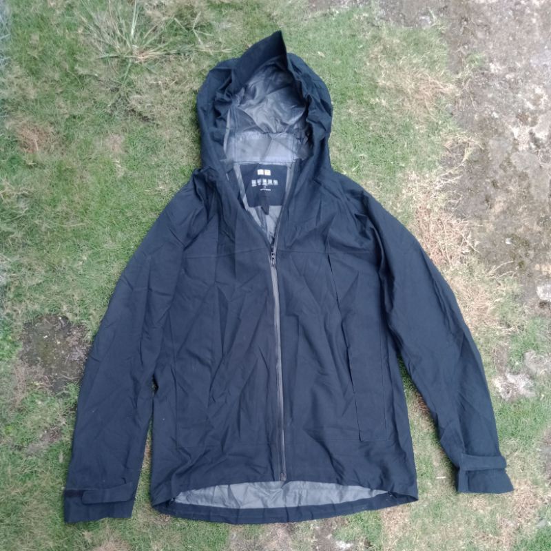 jaket uniqlo blocktech second bekas preloved branded original