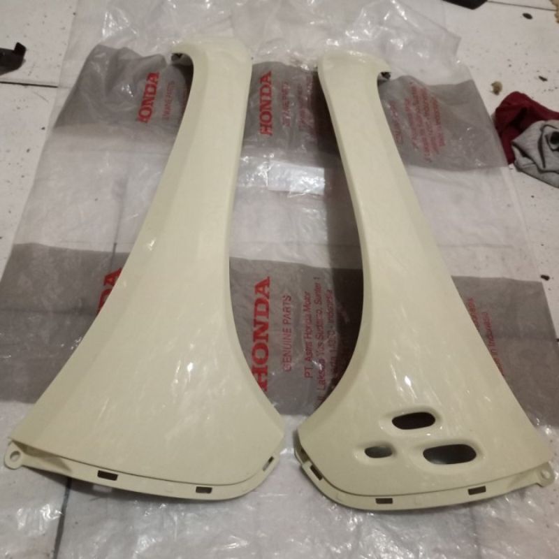 cover sayap scoopy k2f 2021 scopy k2f new terbaru original crem krem cream set kanan kiri