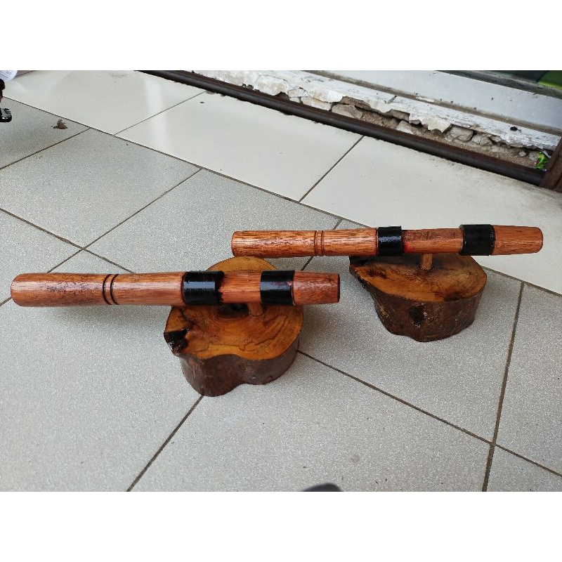 reel stand kayu