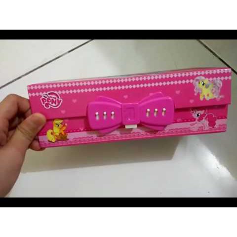 Tempat Pensil Bertingkat Dengan Kode PIN