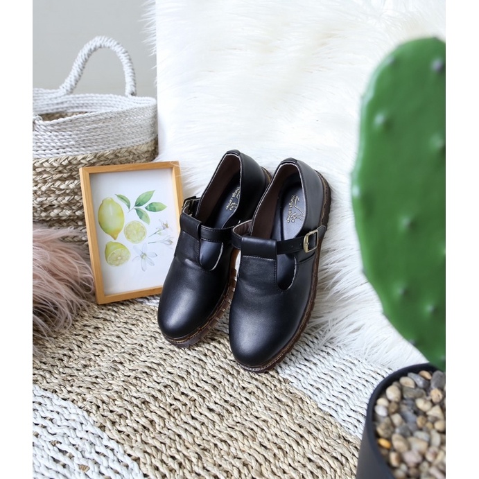 MARYJANE DOCMART - Sepatu wanita/ Docmart wanita/ Loafer/ mary janes