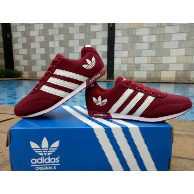 Sepatu Sneaker, Running, Olahraga Adidas Merah/Maroon Size 37-41