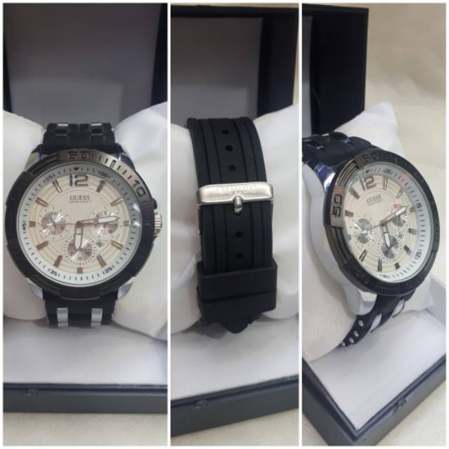 JAM TANGAN PRIA GUESS RUBBER SPORT