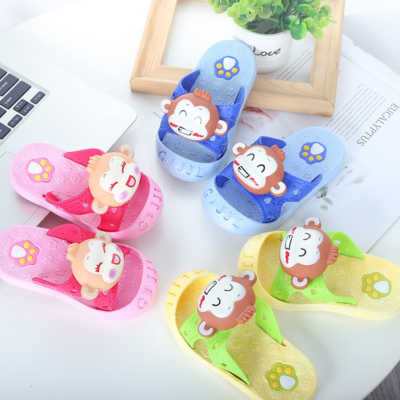 Sandal Selop Slop Anak Karet Perempuan laki-laki Motif Monkichi Dan Line Family Sally, Brown, Cony
