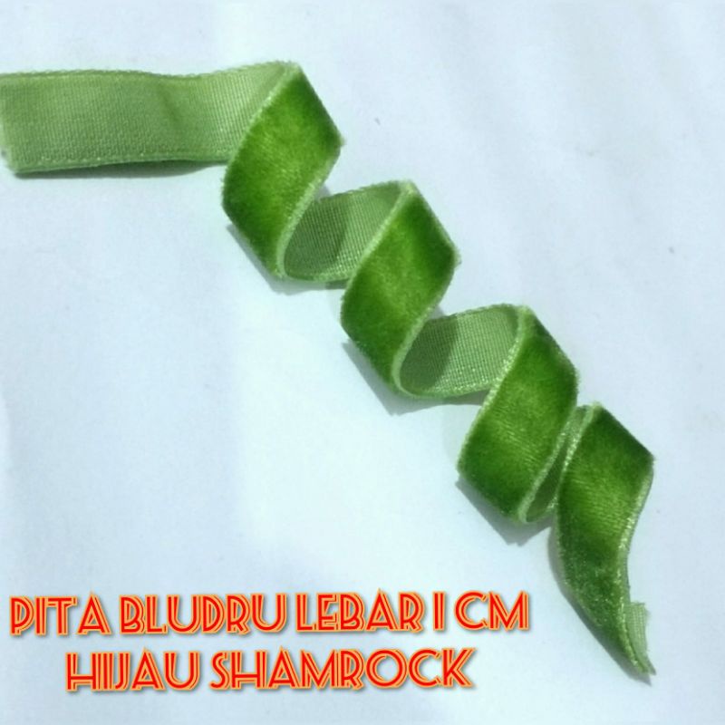 

per meter,pita bludru/warna hijau shamrock 1 cm