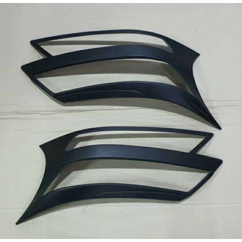 garnish lampu depan hitam doff avanza 2019-2020