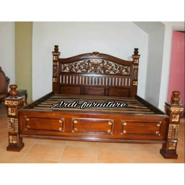 Dipan ukir,ranjang bale tempat tidur ukir