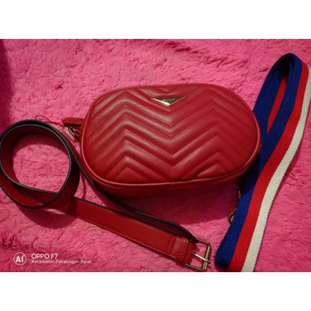 Preloved Tas elizabeth model Waist bag dan Slempang