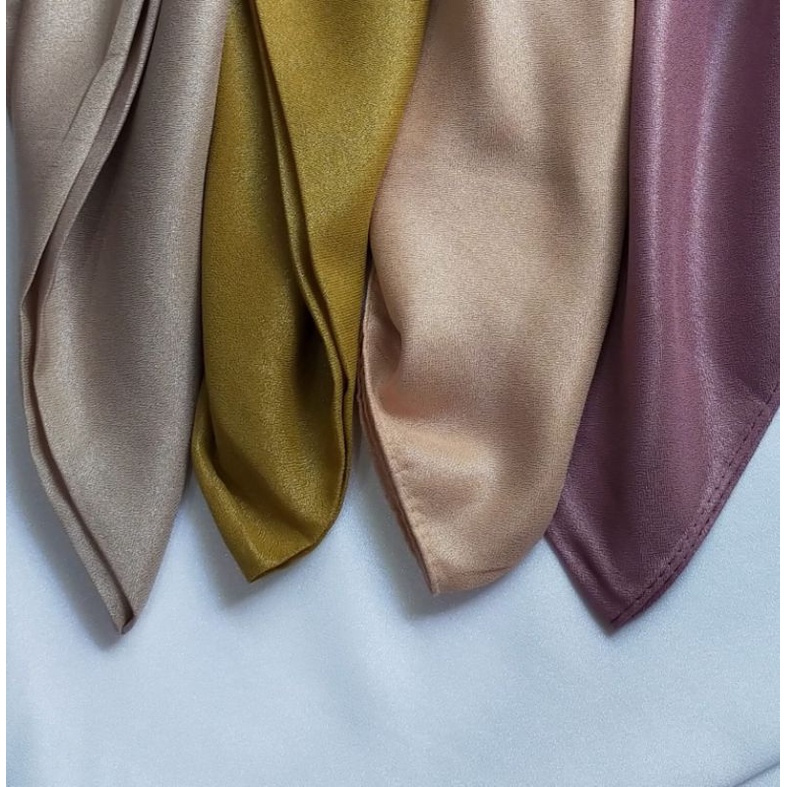 JILBAB UMAMA LUXURY polos PINGGIR JAHIT SIZE STANDART