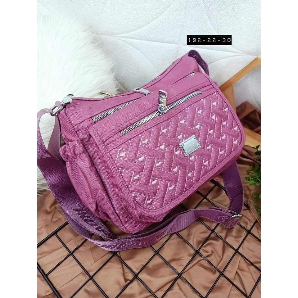 Tas selempang wanita Tas Chibao 192--22-30 Bahan kanvas Terbaru. Tas Chibao Best Seller Tas Wanita Terbaru Bisa bayar ditempat.!!!!