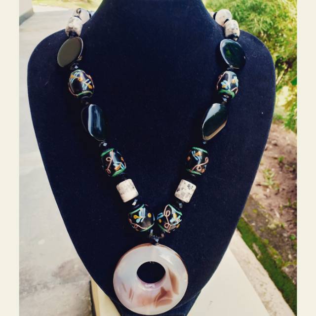 Kalung Batu Kalimantan