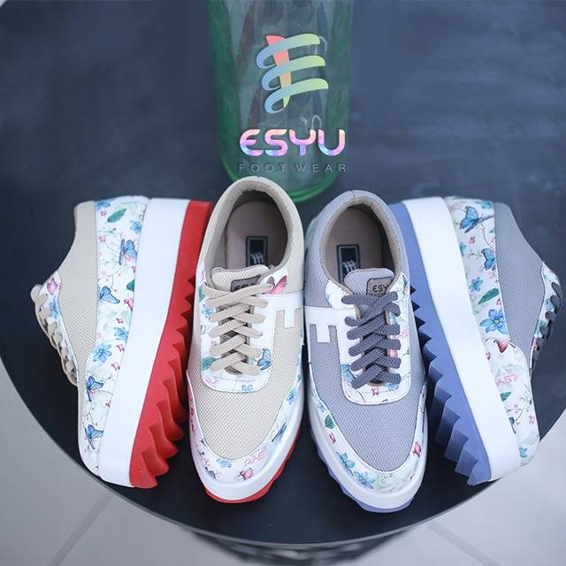 ESYU FOOTWEAR