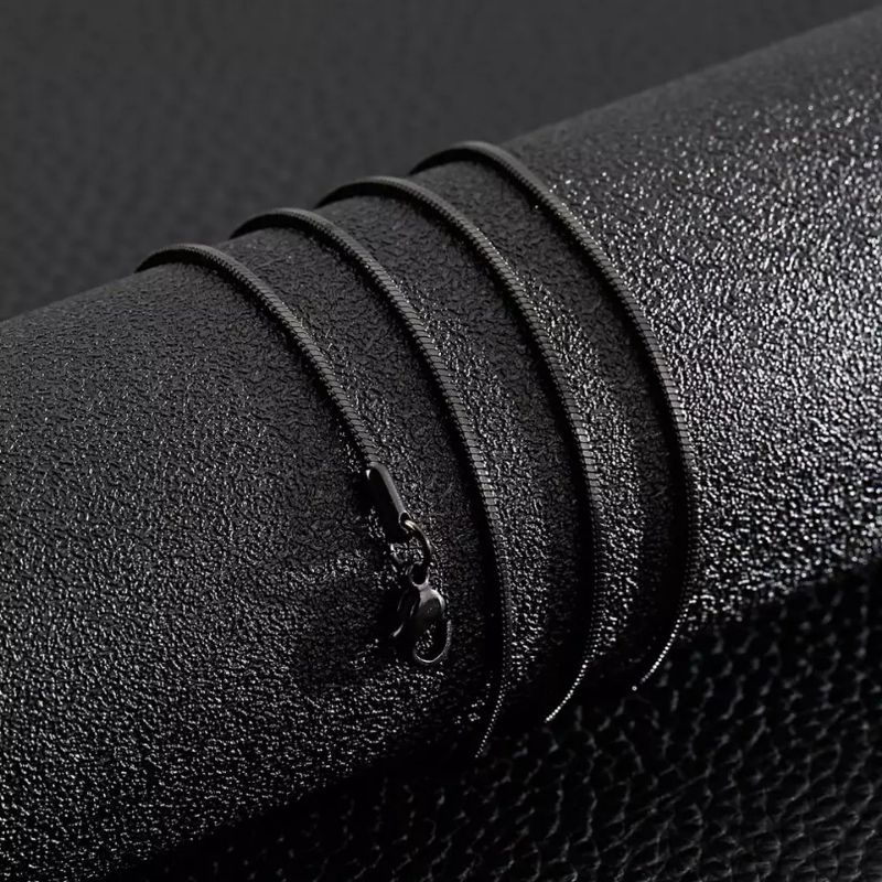 Kalung Titanium Model Kotak Hitam Pria Wanita Anti Karat/Kalung Titanium Warna Hitam Kotak Stainless