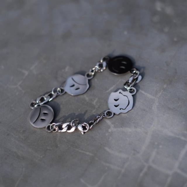 •smiley smiley bracelet• gelang rantai smile style korea fashion pria dan wanita