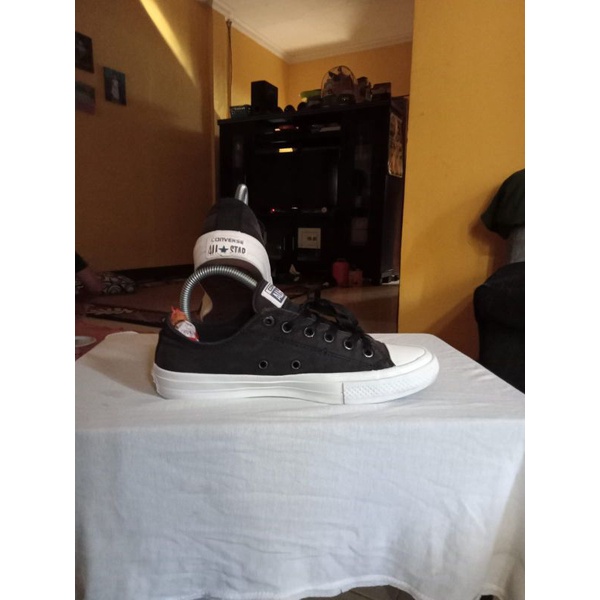 SEPATU CONVERSE CHUCK TAYLOR 2 LOW SIZE 40 MADE IN VIETNAM SECOND ORIGINAL MULUS NO MINUS