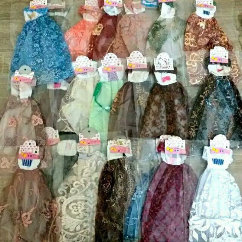 Mainan Baju Barbie Motif Pesta