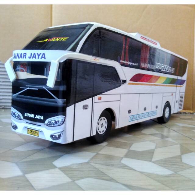 Miniatur Bus Sinar Jaya AVANTE