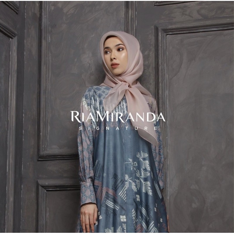 Gayatri Long Tunic Ria Miranda Saga