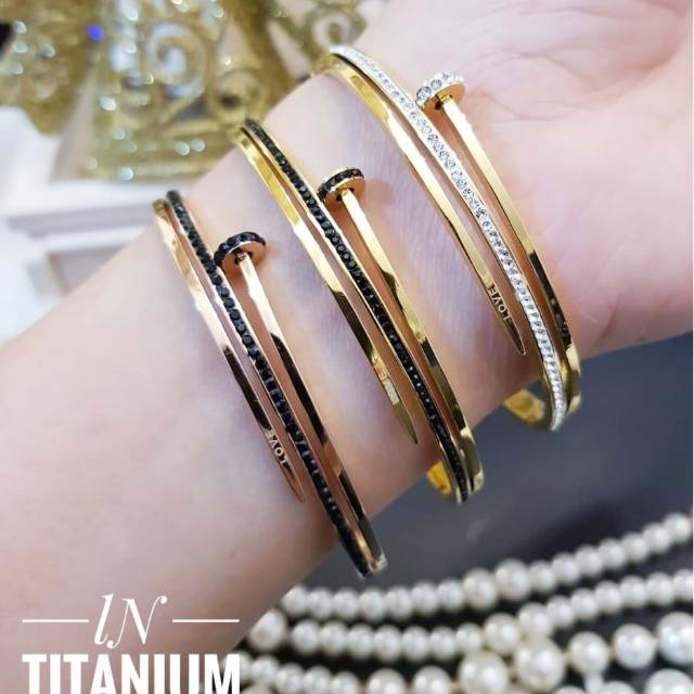 Titanium gelang 1036j